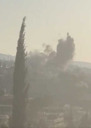 Gerilim tırmanıyor: İsrail ordusu Lübnan’ı vurdu! İlk görüntüler geldi...