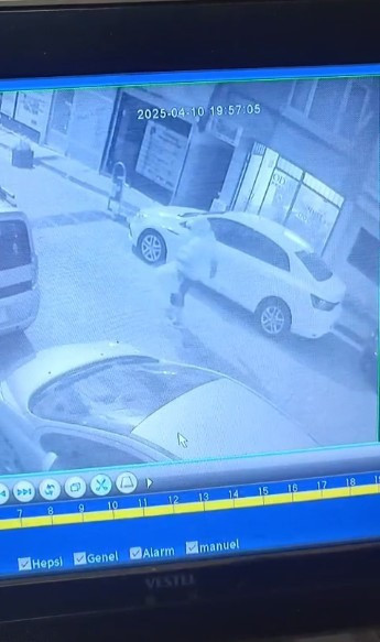 Bu nasıl vicdansızlık! Kocaeli’de engelli vatandaşa sokak ortasında saldırı - Resim : 3