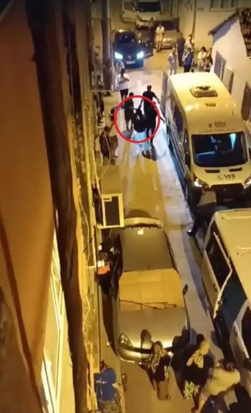 Pes dedirtti! Arkadaşını öldürdü sevgilisini esir aldı: Mahkemede 'istismarı' rıza ile savundu