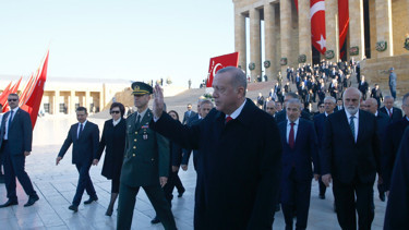 Anıtkabir'de 'Recep Tayyip Erdoğan' sloganları! - Gündem Haberleri