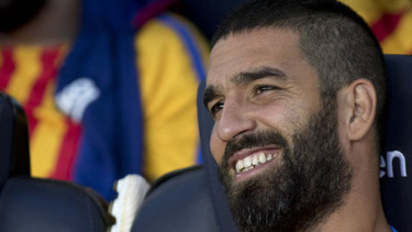 Arda Turan yine DM'den yürürken yakalandı! - Magazin Haberleri