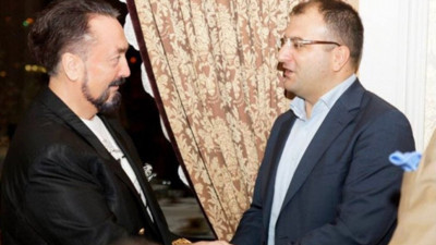 Adnan Oktar ile Cem Küçük'ten karşılıklı övgüler!