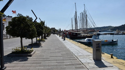 Turizmde yabancı çalışan tartışması