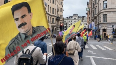 Teröre desteği keseceğini taahhüt eden İsveç, yine PKK gösterisine izin verdi