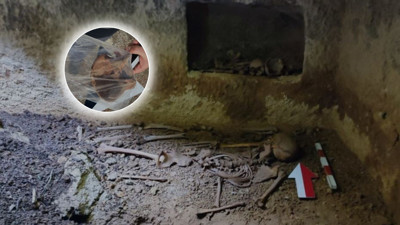 Evinin bahçesi çöktü, altından çıkanlar şoke etti! Roma döneminden kalma...