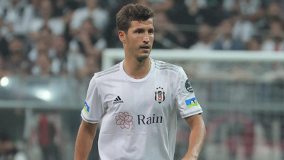 Beşiktaş'ta Salih Uçan ile yollar ayrıldı