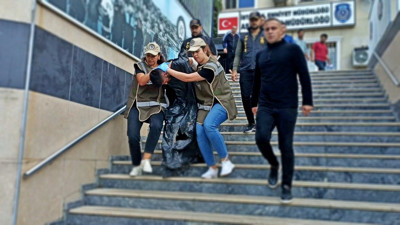 Şeyda polisin katili Yunus Emre Geçti çöp poşetiyle adliyeye sevk edildi!