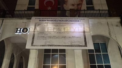 Artvin Hopa Belediyesi, Ekrem İmamoğlu'nun diplomasını belediye binasına astı