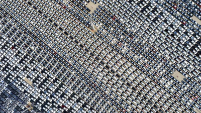 Çin’den Türkiye’ye dev elektrikli araç teslimatı! 7 bin araç Kocaeli’de havadan görüntülendi