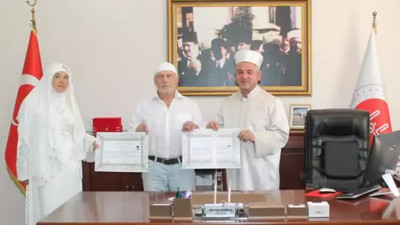 Rusya vatandaşı profesör karı-koca Müslüman oldu: Bugün bizim bayramımız