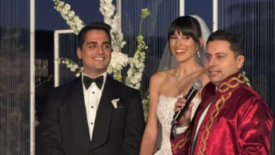 Tuncay Özilhan'ın torunu Tuncay Tacir kimdir? Kiminle evlendi eşi kim?