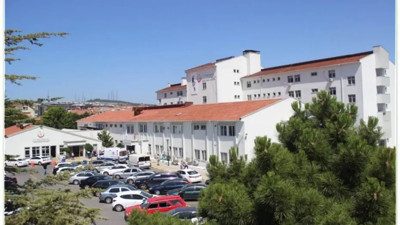 Ameliyat için hastalardan ek ücret talep ettiler! Üsküdar Devlet Hastanesi'nde rüşvet operasyonu: 2 doktor gözaltında