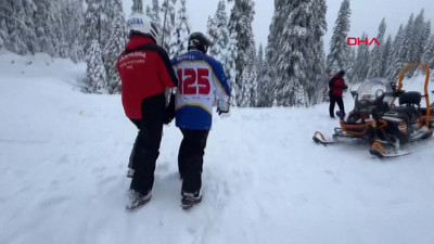 JAK timinden karla kaplı ormanda zorlu tatbikat