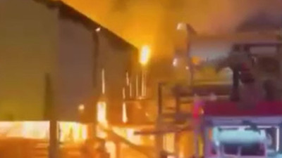 Petrol rafinerisinde patlama: Ölü ve yaralılar var