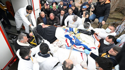 Kayseri'de 300 kiloluk fil hastası, özel ekiple hastaneye taşındı