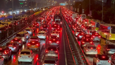 İstanbul'un trafik krizi! İftar öncesi yüzde 87'yi gördü...