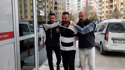 Konya'da korkunç cinayet: Babasını öldürdü cesediyle kaldı