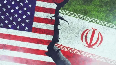 İran duyurdu: USS Abraham Lincoln uçak gemisini vurduk