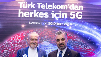 Türk Telekom 5G ile sanatta yeni bir sayfa açtı! Devrim Erbil dijital resim sergisi AKM'de sanatseverlerle buluştu