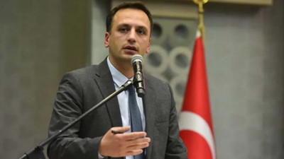 İzmir'de "Bankamatik memuru" soruşturması... Bornova Belediye Başkanı Ömer Eşki ve 3 kişi adli kontrol şartıyla serbest bırakıldı