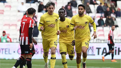 Sivasspor play-off şansını zora soktu