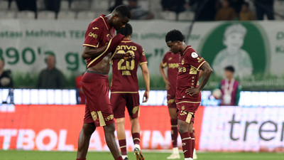 Galatasaray galibiyeti Trabzonspor'u yaktı! 4 maçtır kazanamıyorlar