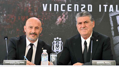 Beşiktaş'ta Vincenzo Italiano için imza töreni düzenlendi