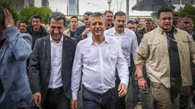CHP'de devrim gibi kopuş: Özgür Özel'in kuracağı partinin ismi ve logosu sosyal medyaya sızdı!