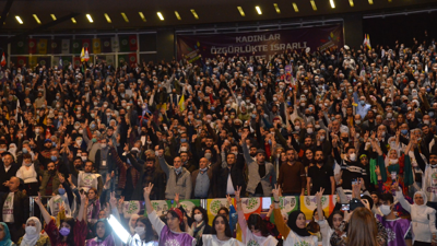 HDP İstanbul Kongresi'nde 'Biji Serok Apo' sloganları atıp, PKK marşı okudular