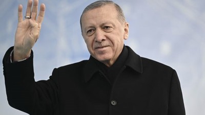 Cumhurbaşkanı Erdoğan'dan yeni yıl mesajı: "Daha nice hizmet ve proje ile milletimizin huzurunda olacağız"