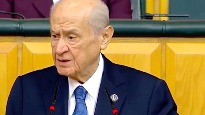 Çocukların isimlerini sayarken... Sesi titredi, yutkundu! Bahçeli'nin gözyaşları
