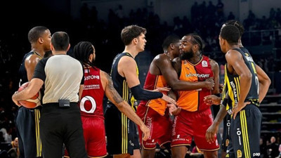 Olaylı derbide Galatasaray pes etti, Fenerbahçe 'final' dedi! Fenerbahçe Beko 89 - 74 Galatasaray | Maçın özeti
