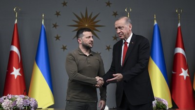 Yeni dünya düzeni yükleniyor! NATO’nun geleceği sorgulanmaya başladı! ABD ve Rusya masada, Zelensky Türkiye’de Avrupa ortada yok