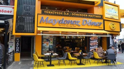 Maydonoz Döner'e FETÖ operasyonu: İhraç edilenlere gayri resmi ortaklık verilmiş! Bakan Yerlikaya dev operasyon anlarını paylaştı...