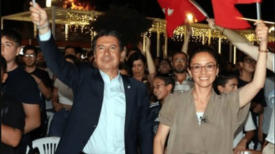 Belediye başkanları evlenmeye karar verdi: Ahmet Aras ile Gonca Köksal nikah masasında