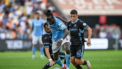 Simon Banza sahneye çıktı, Trabzonspor deplasmanda 3 puanı kaptı (Adana Demirspor 0 - 1 Trabzonspor | Maçın özeti)