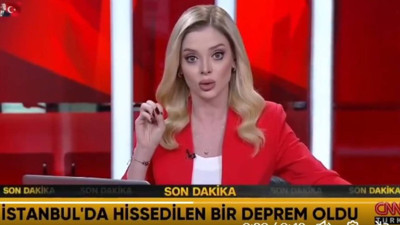 Canlı yayında deprem anı: Deprem oluyor şu an da! CNN Türk yayınında korku dolu saniyeler