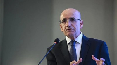 Bakan Şimşek’ten enflasyon açıklaması! Yıllık beklentiler iyileşti