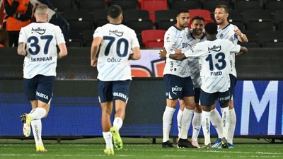 Fenerbahçe'ye 4 dakika yetti, Gaziantep'te ikinci yarıda geri geldi (Gaziantep FK 1 - 3 Fenerbahçe | Maçın özeti)