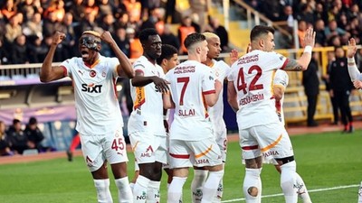 Galatasaray yıldızlarıyla kazandı, zirvede farkı yeniden açtı (Eyüpspor 1 - 5 Galatasaray | Maçın özeti)