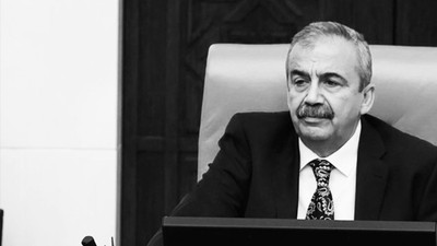 Sırrı Süreyya Önder'in yürek burkan vasiyeti ortaya çıktı! Şeyh Galip'in dizeleriyle uğurlanacak...