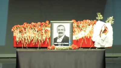 Sırrı Süreyya Önder'e AKM'de duygusal veda! Tabutta yer alan zeytin dalı dikkat çekti...