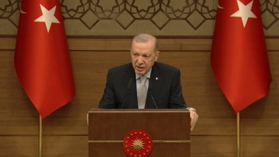Cumhurbaşkanı Erdoğan'dan sokak röportajı eleştirisi: Eline mikrofon alıp sokağa çıkan herkes gazeteci değildir!