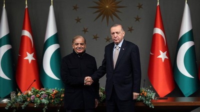 Şahbaz Şerif'ten Cumhurbaşkanı Erdoğan'a Türkçe teşekkür: Pakistan Türkiye’ye minnettardır