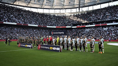 Beşiktaş'a ilk yarıda 2 şok birden: Oyuna devam edemediler!