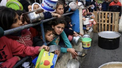 11 hafta sonra ilk yardım adımı! BAE ve İsrail anlaştı, 15 bin Gazzeliye gıda yardımı yolda