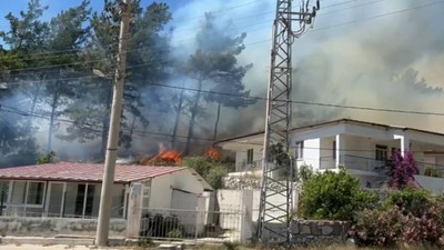 Marmaris'te orman yangını! Alevlere havadan ve karadan müdahale edildi