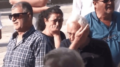 Ferdi Zeyrek'in vefatı sonrası Manisalılar gözyaşlarını tutamadı