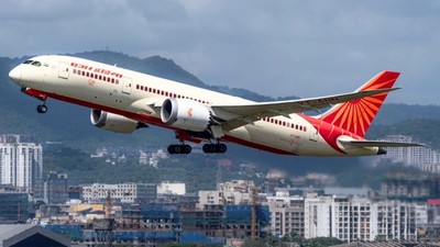 Air India pilotunun uçak düşmeden önce kuleye yardım çağrısı yaptığı ortaya çıktı!