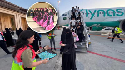 Rize-Artvin Havalimanı’nda tarihi an! Riyad’dan ilk uçak indi! Yolcular tulumla karşılandı...